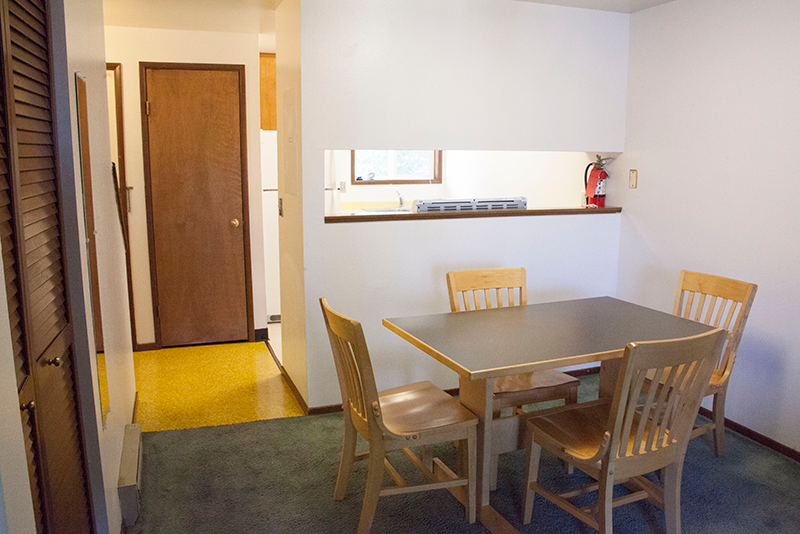 Columbia Two Bed Townhouse Dining/Kitchen
